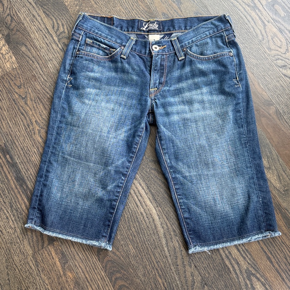 Lucky Brand Zoe Bermuda Shorts Jeans Denim Embroidery Pocket Zak Wash Sz 2/26